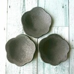 花雲豆皿(黒)  小皿  取り皿  おつまみ皿  トレイ  陶器  食器  ギフト 