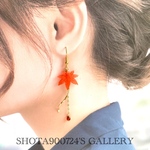 🍁Thanks100❣️［再販6］揺れるもみじ🍁のピアス／イヤリング／樹脂ピアス／ノンホールピアス　紅葉　和装　成人式　卒業式　七五三