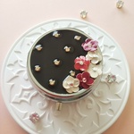 【送料無料】✴️キラキラ✴️ マニキュアフラワーのピルケース