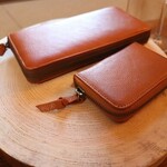 家具屋さんが考えた ペア財布 本革 レザー(お揃い) キャメル 長財布とミニ財布のセットです。2個付き