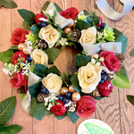 松ぼっくりと赤い薔薇、林檎のクリスマスリース