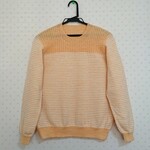 手作りウール100％ ストライプニット (淡い黄色）