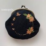 秋に咲く花 キンモクセイ刺繍のがま口ポーチ