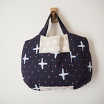 Winter　Bird　北欧風　トリ柄　タック　ぷっくりBAG　前ポケット　♪　帆布　紺