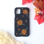 金木犀 刺繍iPhoneケース　リネン スマホケース iPhone12 iPhone13 秋 キンモクセイ