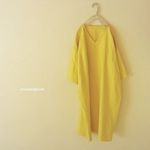 Vネック幅広ワンピ。きいろ。【М】