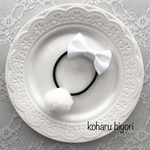 【ホワイト】ファー　ポンポン　リボン　ヘアゴム　キッズ　