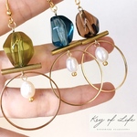 ブルーグレー×真鍮×バロックパール サージカルステンレス ピアス/イヤリング（ 金属アレルギー対応 金具変更 14kgf ニッケルフリー ）