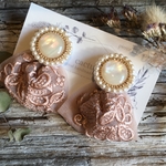〈再販〉 インド刺繍リボン ビーズ刺繍 パール シェル 大ぶりアンティーク ブライダル ピアス イヤリング