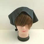 セルビッチダンガリー（ブルーグレー）　ひも（黒の綾テープ）付きタックバブーシュカ三角巾