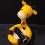 キリンざら＊「持っとくの、肩凝るでしょ？」 かしげキリン 小物入れ＊羊毛フェルト