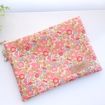【SWさまご予約品】LIBERTY　リバティ　Betsy　ベッツィ　2011　ピンク系　 ◆　仕切り付きポーチ　母子手帳入れにも♪