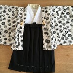 【完成品】80ｃｍ　男の子　家紋羽織＆黒袴風ロングスカート 初節句、お正月、お誕生日、出産祝い、結婚式に　