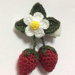 専用ページ☆ハンドメイド☆レース編み苺ベビーヘアクリップ