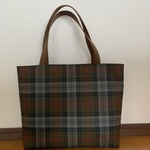 チェックのトートバッグ