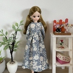 リカちゃん　服　小花柄のシャツワンピース　ブルーグレー　（ノーカラータイプ）