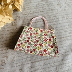 お花柄赤系…可愛いマスク仮置きケース。送料無料。