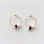 淡水真珠：pearl×stone hoop pierce[Garnet]