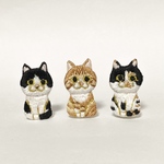 【⠀オーダー 】 はちわれ 茶トラ 三毛猫 刺繍おすわりブローチ  ハンドメイド