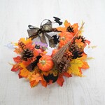 ネコちゃんの賑やかハロウィンリース（送料込みのサービス品・定形外郵便のみ）