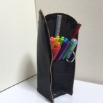 立つ　ペンケース　革   黒L