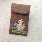 【furiska8730さまオーダー品】フェルトと刺繍の野の花とくまのメガネケース  