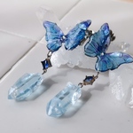 【受注製作】ガラスのような蝶と水晶のピアス/イヤリング