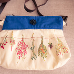 【秋SALE】ショルダーポシェット。花柄バッグ。ホワッグ柄バッグ。