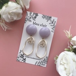 パープルのフラワーピアス／イヤリング