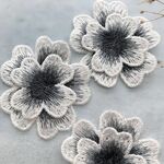 4枚　  ホワイトグレー系　フラワーパーツ  花　オーガンジー  刺繍 
