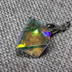 六芒星カット 春華虹色ペンダントトップ VD-520