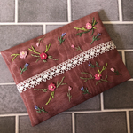 花の刺繍入りポケットティッシュケース
