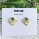 【再販】ミニ ネイティブスクエア【ホワイト】ピアス／イヤリング