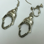 大口サメピアス／イヤリング