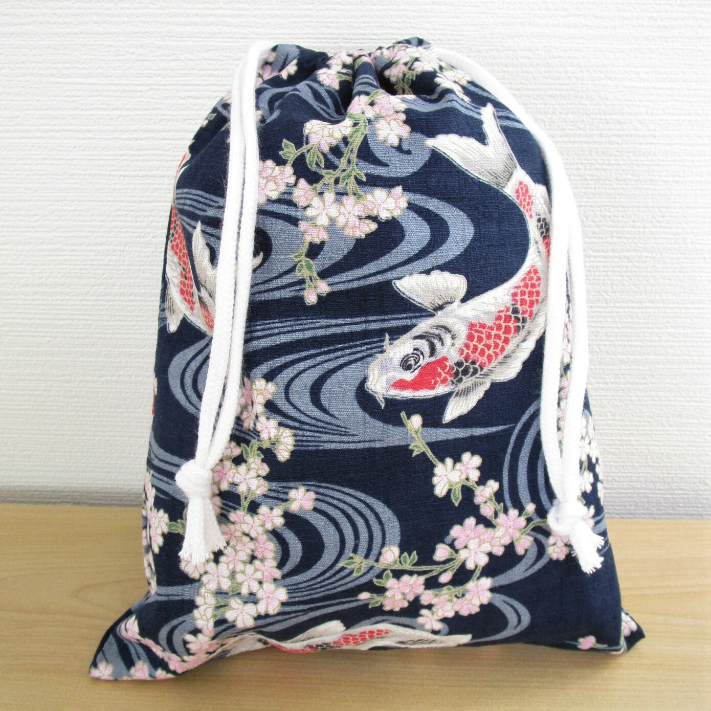 巾着袋 カッコイイ!和柄の鯉 - 楽しい雑貨屋 トロワ | minne 国内最大級のハンドメイド・手作り通販サイト 巾着袋 カッコイイ!和柄の鯉 - 楽しい雑貨屋 トロワ | minne 国内最大級のハンドメイド・手作り通販サイト