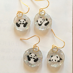 ラメパンダピアス