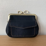 ＊ご予約品＊【送料無料】ぱかっと開くとお部屋が3つの親子がまぐち♪外ポッケが付いたリボン口金の四角い本革ミニ財布