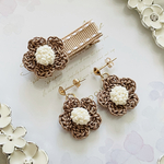 ✿【お試し価格】残り1！親子でお揃い！小花　ブラウン　ベビーヘアクリップ＆ピアスセット　ナチュラル　女の子ベビー　イヤリング　アレルギー対応　ピアス金具変更可能！　ママとお揃い　親子リンクコーデ