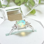 10月誕生石 虹色 オパール キラキラ　天然石 リング Ｓ925