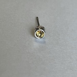 小粒シトリン　スタッドピアス