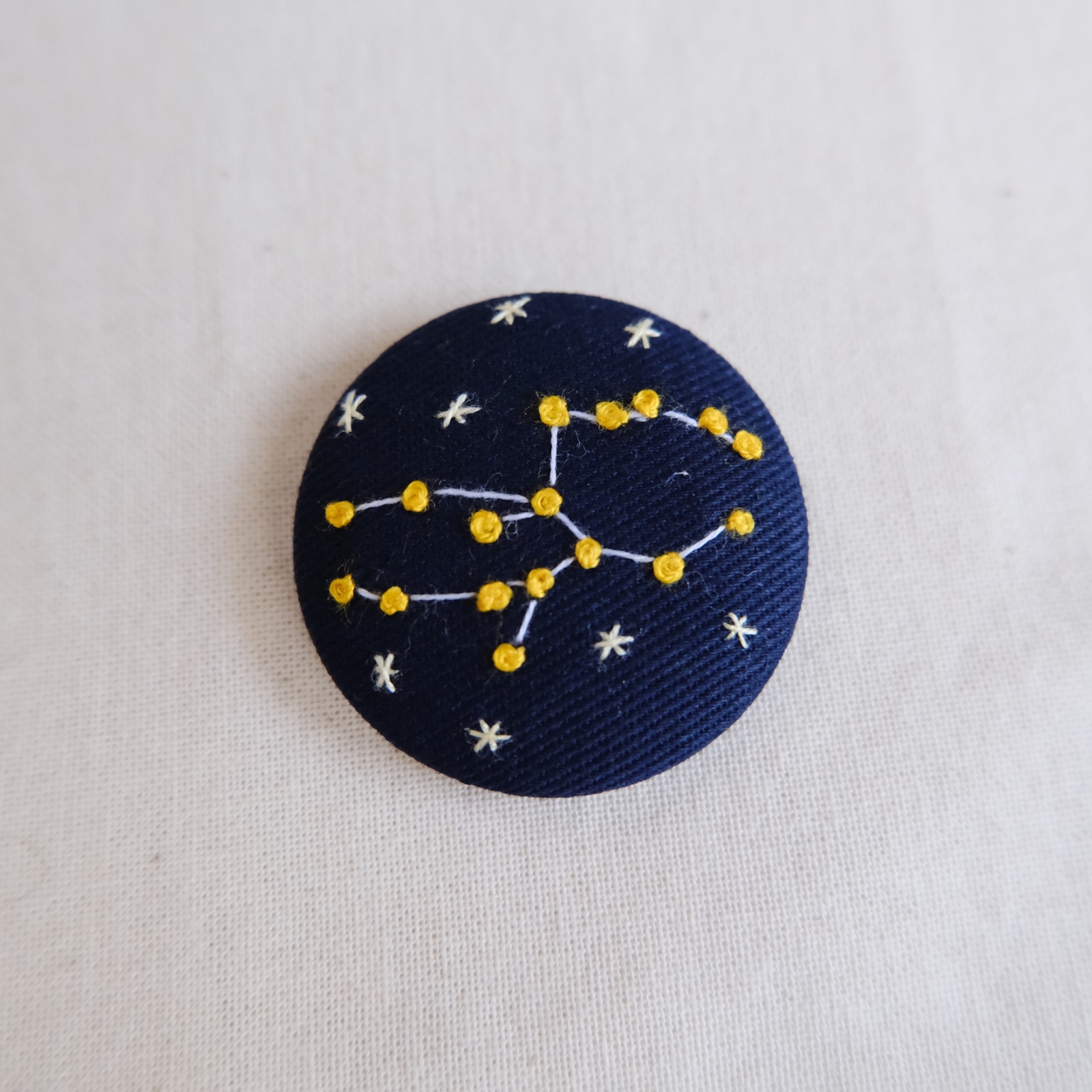 星座の刺繍ブローチ いて座 - coron | minne byGMOペパボ 国内最大級の
