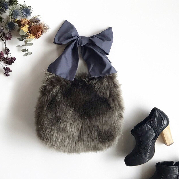 《3way》eco fur ribbon tote bag（カーキ）