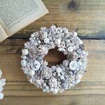 【特集掲載】＜１点もの＞Petite Couronne＜ neige＞＊クリスマスリース ＊プリザーブドフラワー＊花＊ギフト＊結婚祝い＊新築祝い＊秋＊冬