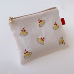  【手刺繍】プリンの刺繍ポーチ【14cmファスナー】