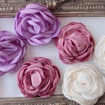 再入荷【2点セット3色からお選び下さい♡】組み合わせ自由♡造花薔薇♡コサージュ作りにも⭐️パーツ⭐️リボンのセンターや♡小物やアクセサリー作りにも♡