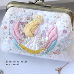 親指姫  手刺繍のポーチ