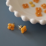 金木犀のシンプルこつぶピアス