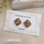 くまの1粒ボタンピアス(ブラウン)