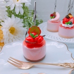 つやつやチェリームースケーキ　メモスタンド☆ フェイクスイーツ☆ スイーツデコ ☆誕生日☆フェイクケーキ☆メモスタンド☆チェリー☆ムース☆クレイケーキ