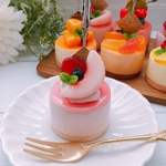 ジューシー　ピーチムースケーキ　メモスタンド☆ フェイクスイーツ☆ スイーツデコ ☆誕生日☆フェイクケーキ☆メモスタンド☆もも☆ムース☆クレイケーキ